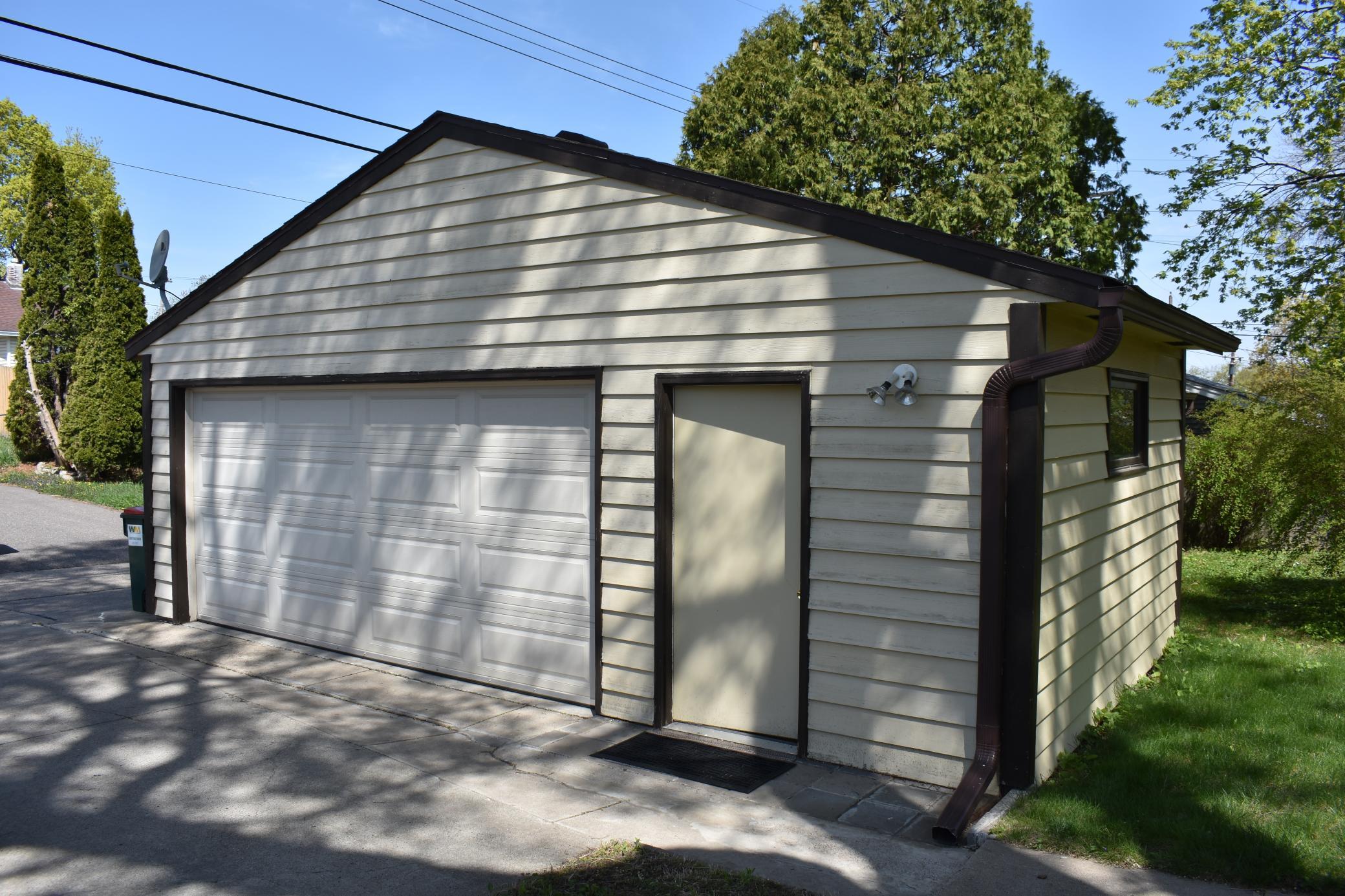 Double Tandem Garage