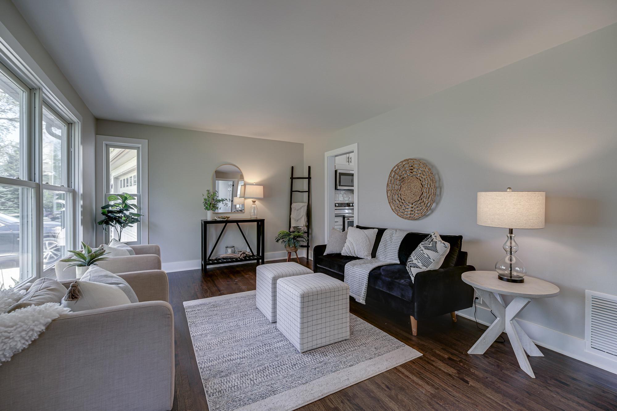 Living-Room-4.jpg