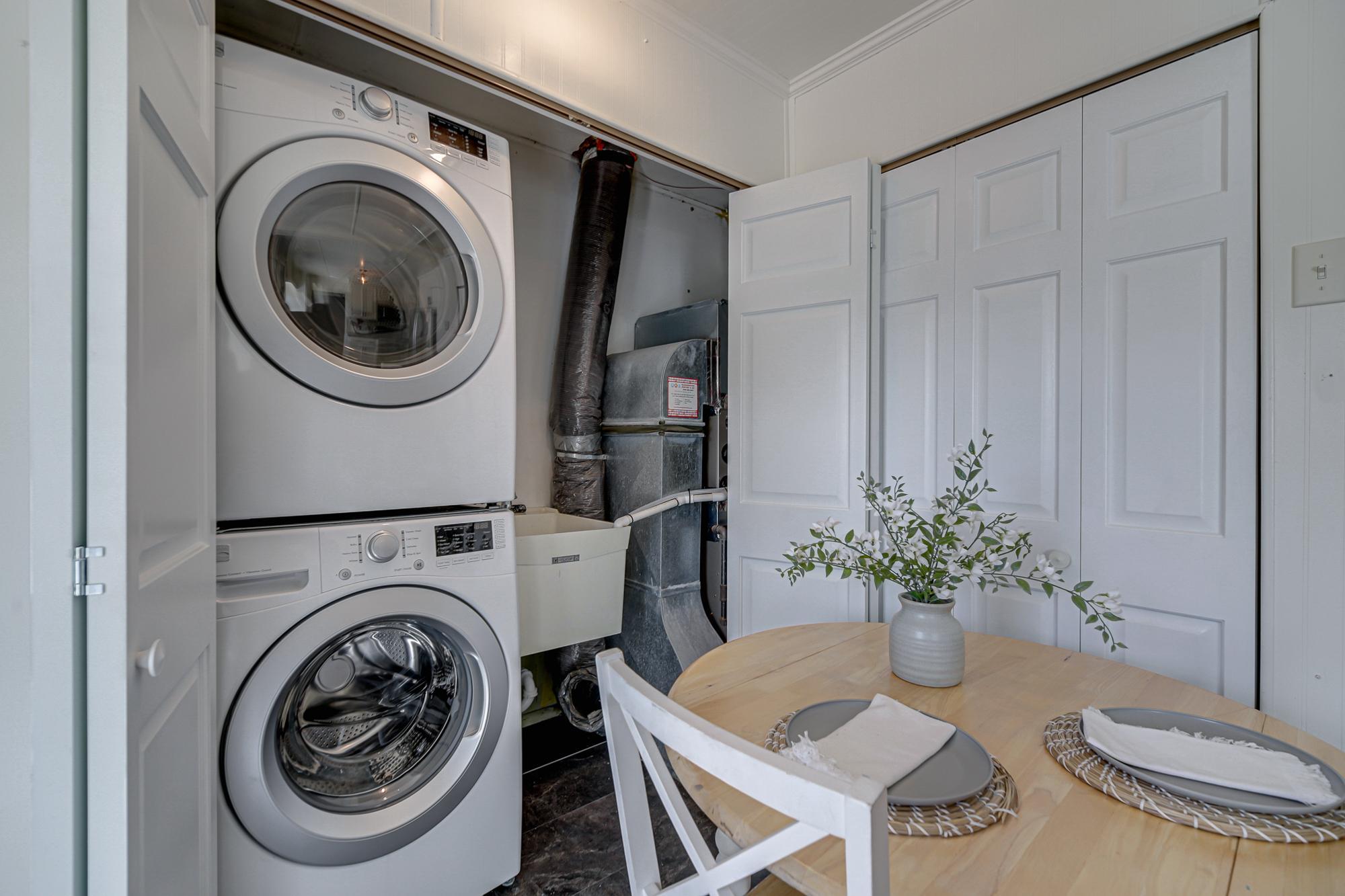 Laundry-Closet.jpg