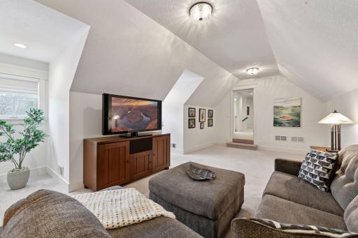 155 Wooddale Avenue, Wayzata, MN 55391