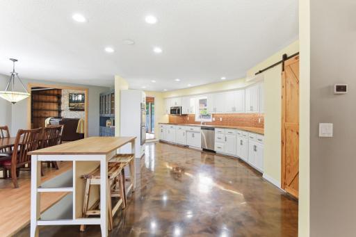 15-web-or-mls-1108-Lacota-Cir-15.jpg
