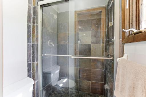 29-web-or-mls-1108-Lacota-Cir-29.jpg