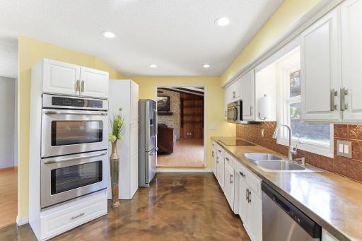 18-web-or-mls-1108-Lacota-Cir-18.jpg