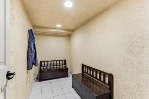 42-web-or-mls-1108-Lacota-Cir-41.jpg