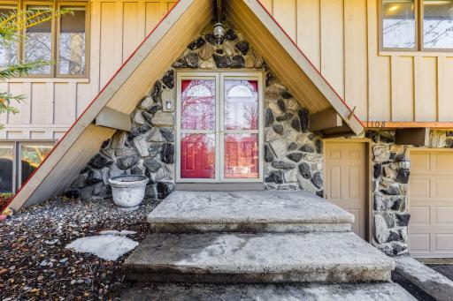 4-web-or-mls-1108-Lacota-Cir-03.jpg