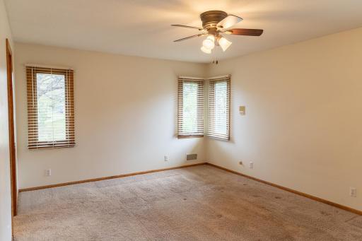 2454 Pascal Street, Roseville, MN 55113