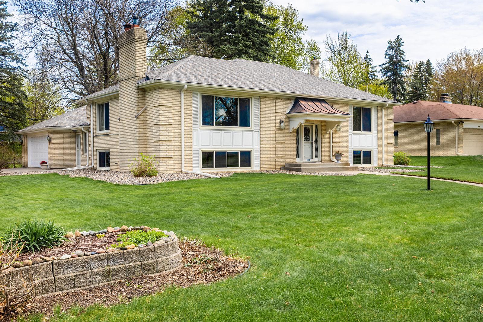 Welcome to 2454 Pascal Street!