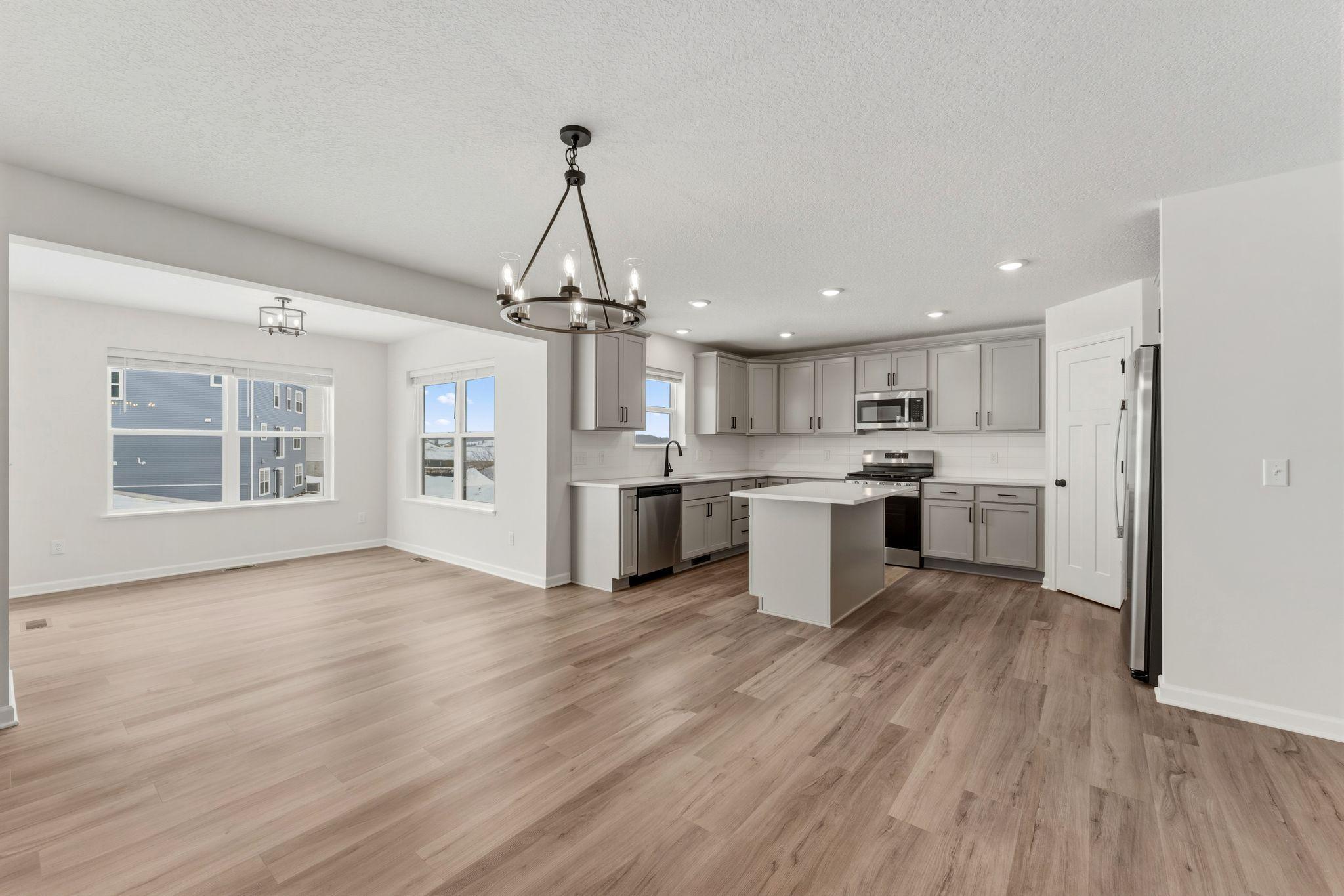 Open Concept w/ Morning Room