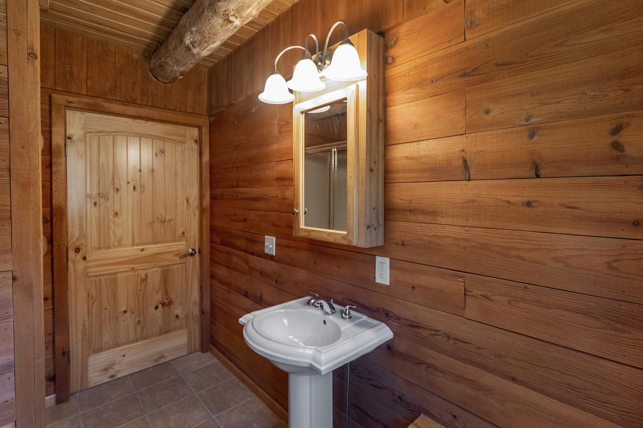 Full Bath Main Floor Walk in Shower