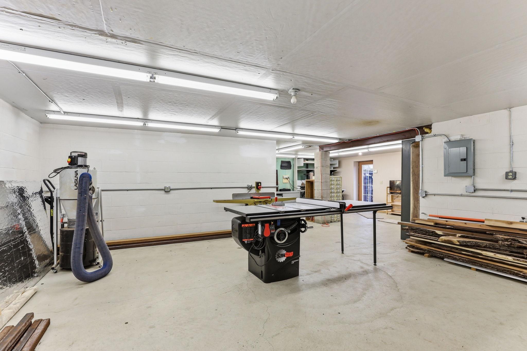 54-web-or-mls-16048-Baywood-Ln-54.jpg