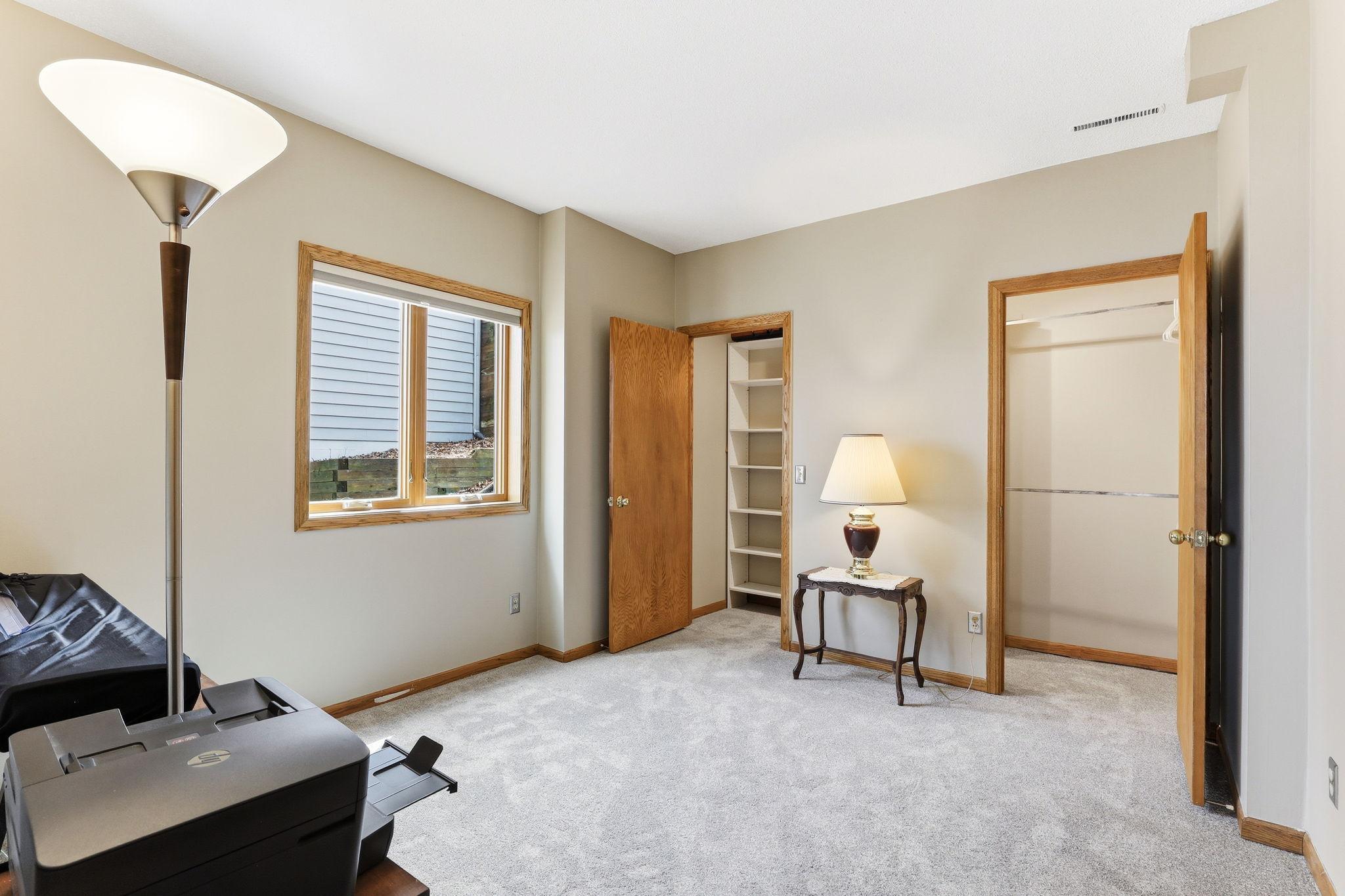 47-web-or-mls-16048-Baywood-Ln-47.jpg