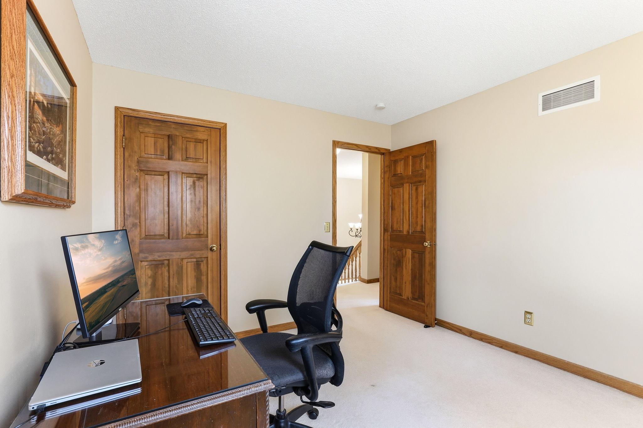 38-web-or-mls-16048-Baywood-Ln-38.jpg