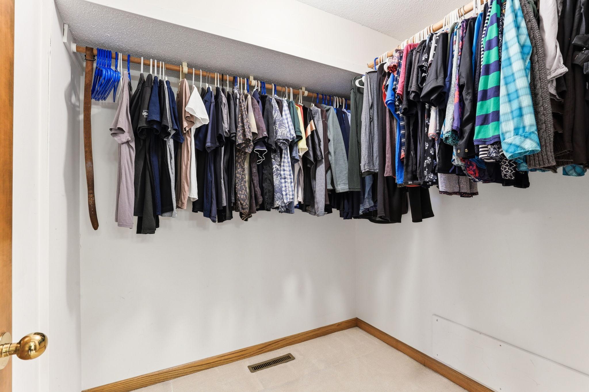 32-web-or-mls-16048-Baywood-Ln-32.jpg