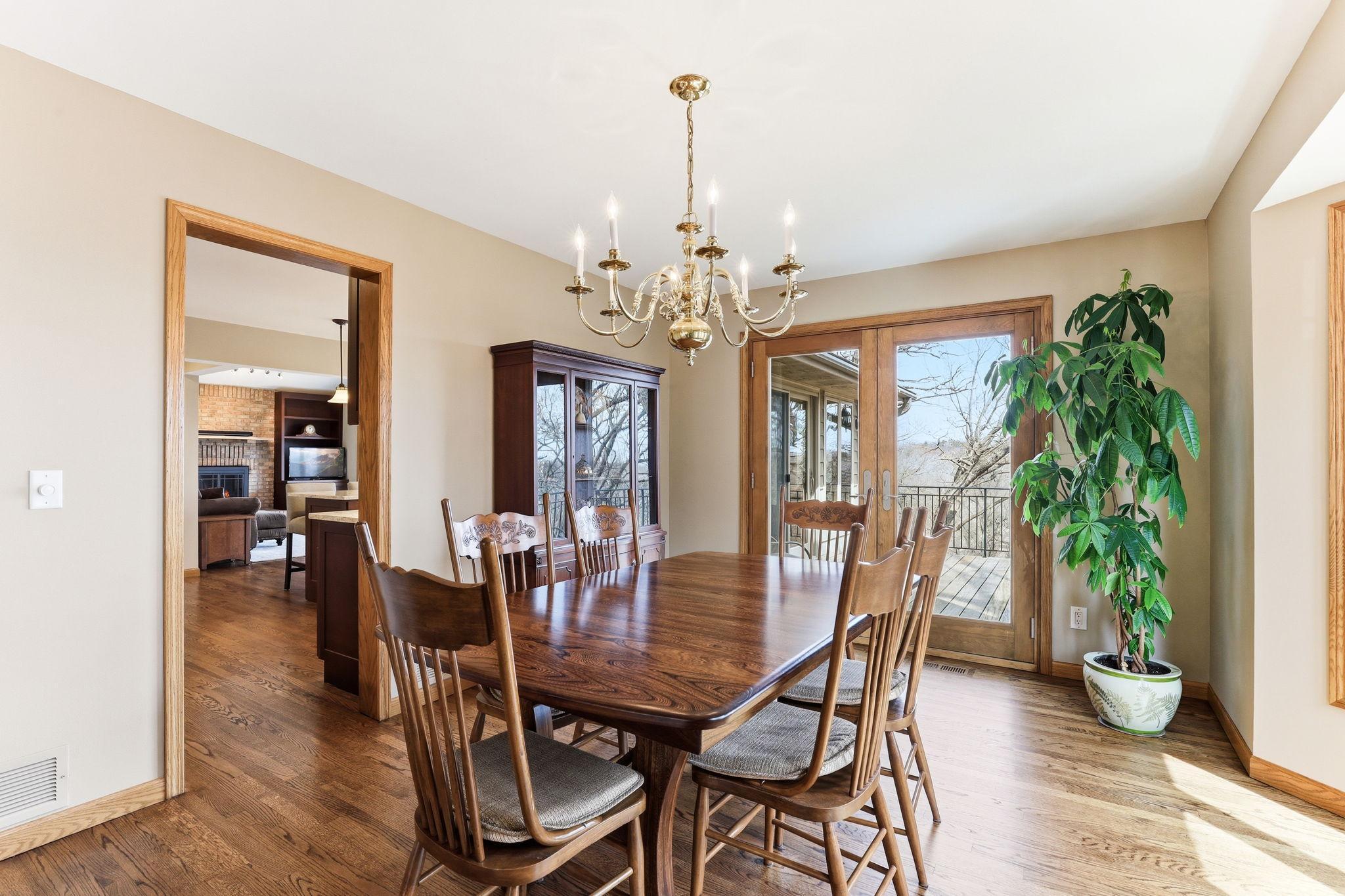 12-web-or-mls-16048-Baywood-Ln-12.jpg