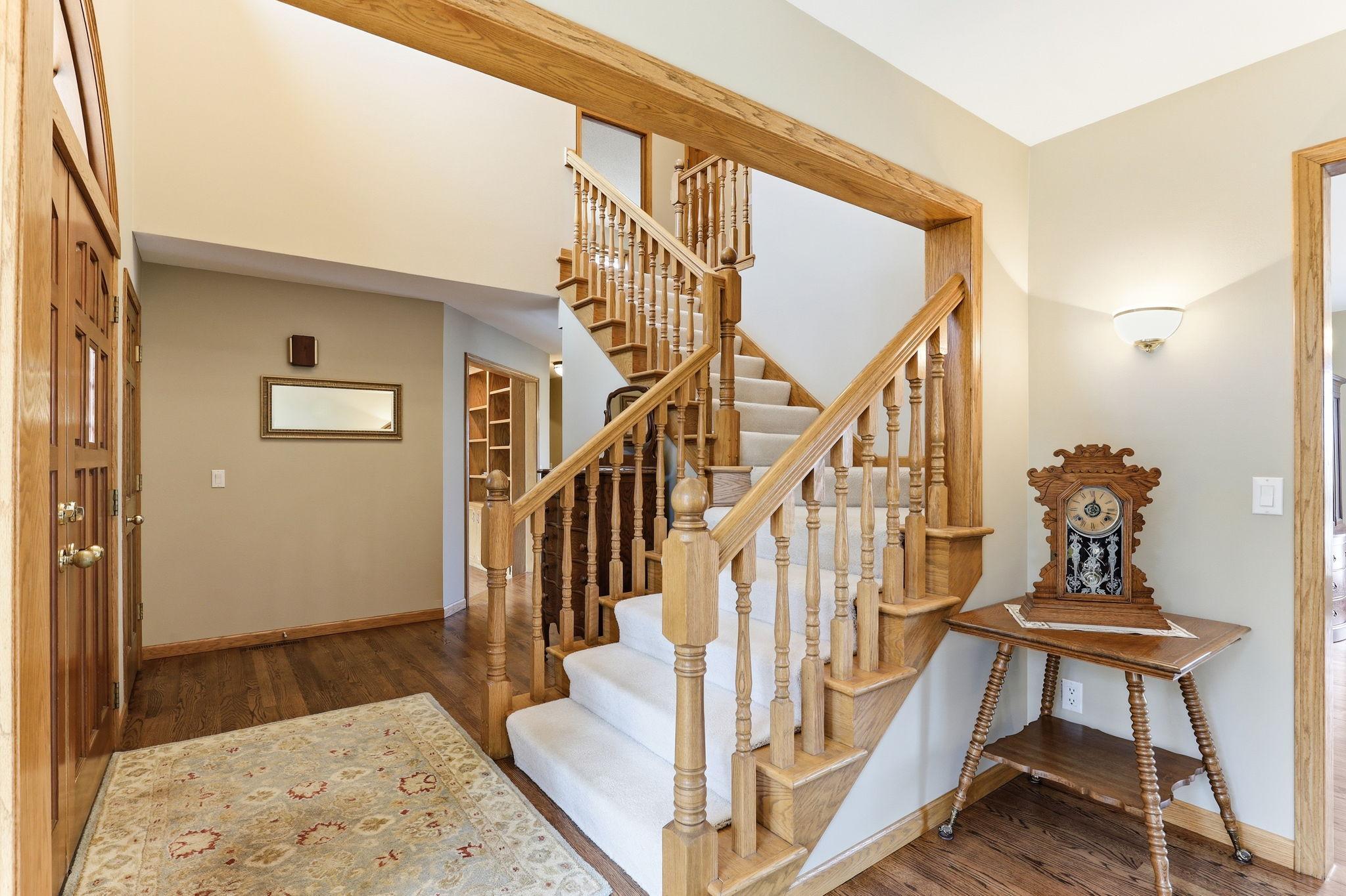 6-web-or-mls-16048-Baywood-Ln-06.jpg