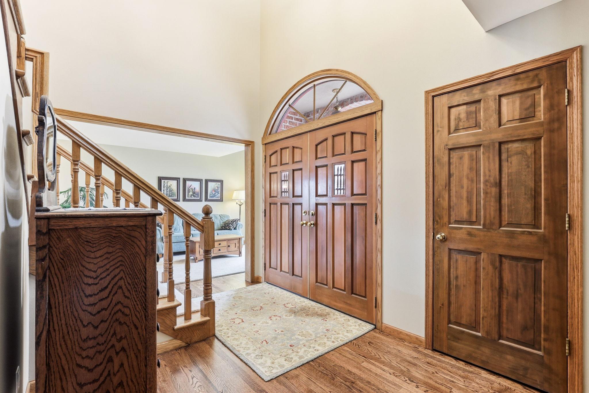 5-web-or-mls-16048-Baywood-Ln-05.jpg