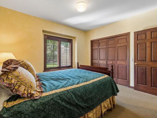 25 Bello Drive, Minneapolis, MN 55439