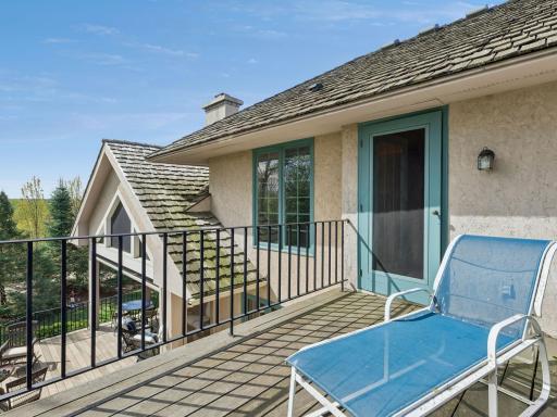 25 Bello Drive, Minneapolis, MN 55439