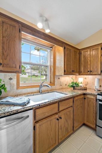 189 Wedgewood Drive, Saint Paul, MN 55115