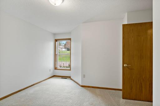 189 Wedgewood Drive, Saint Paul, MN 55115