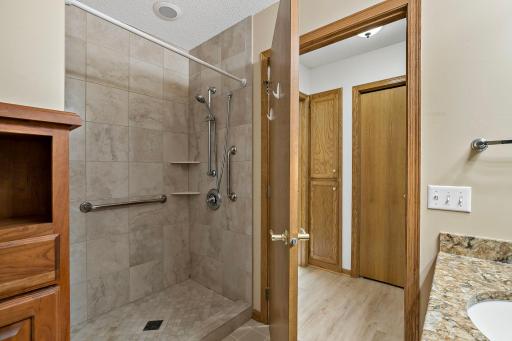 189 Wedgewood Drive, Saint Paul, MN 55115
