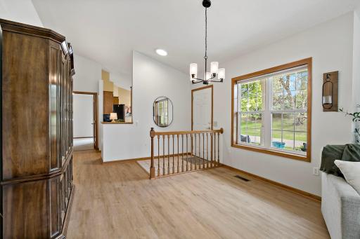 189 Wedgewood Drive, Saint Paul, MN 55115