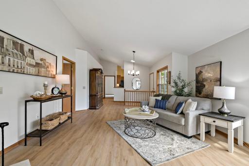 189 Wedgewood Drive, Saint Paul, MN 55115