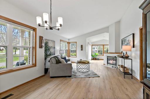 189 Wedgewood Drive, Saint Paul, MN 55115