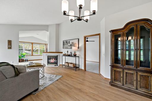 189 Wedgewood Drive, Saint Paul, MN 55115