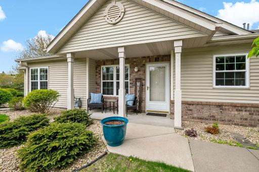 189 Wedgewood Drive, Saint Paul, MN 55115