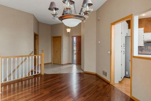 18067 Judicial Way S, Lakeville, MN 55044