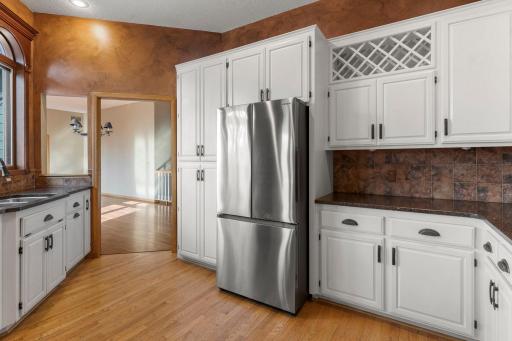 18067 Judicial Way S, Lakeville, MN 55044