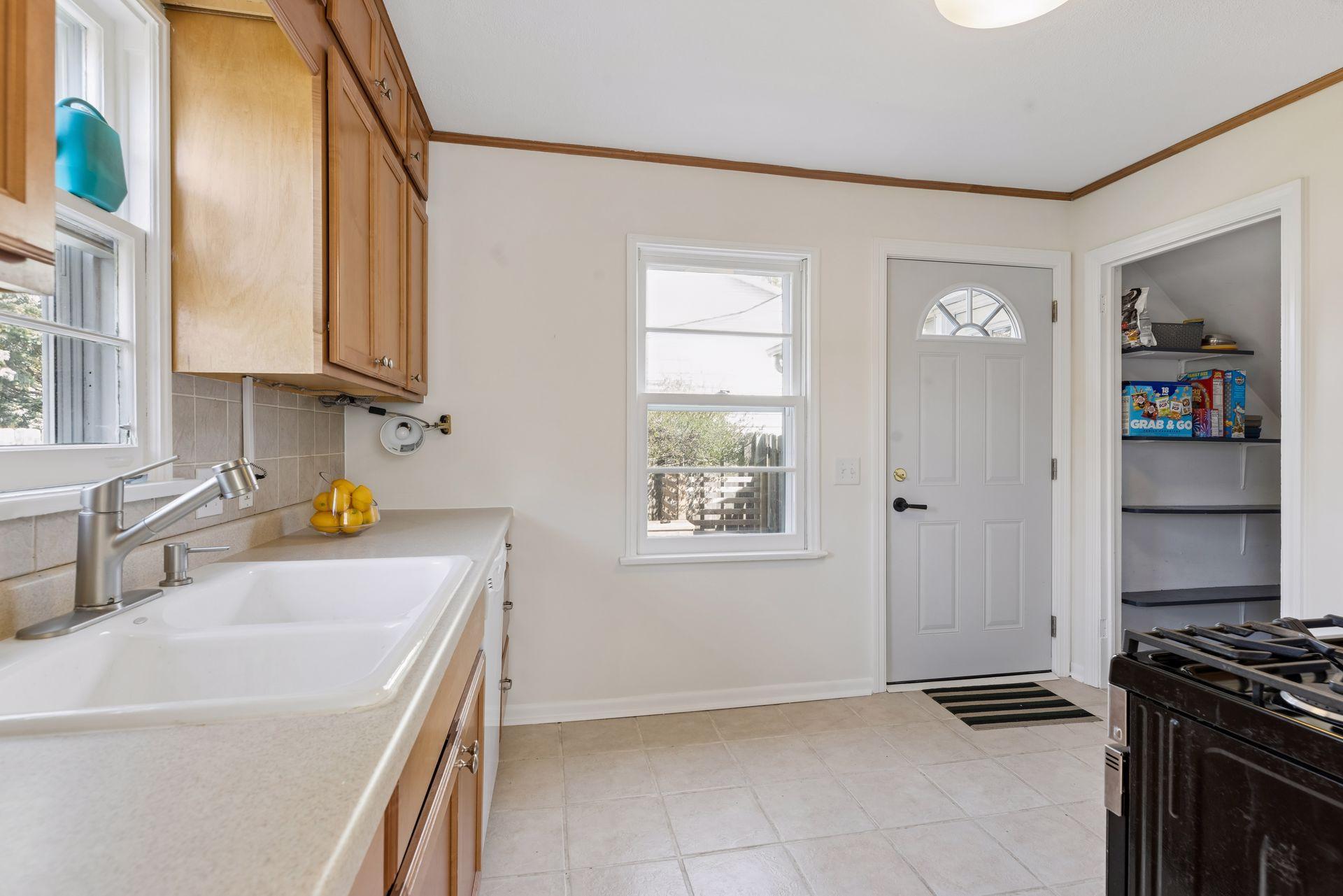 3148 Hampshire Avenue South - Spacecrafting - 0010.jpg