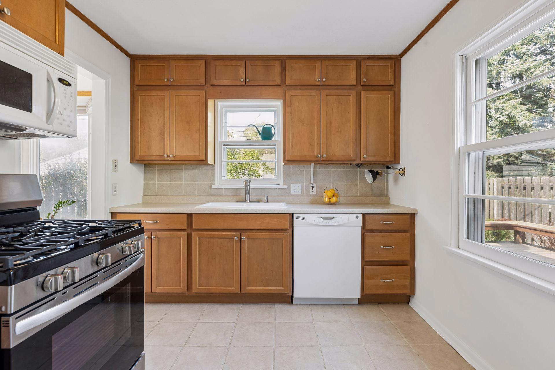 3148 Hampshire Avenue South - Spacecrafting - 0009.jpg