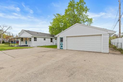 Large 2 car garage