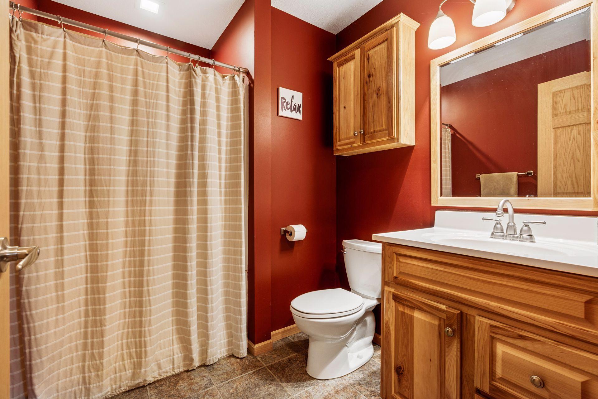 Lower level 3/4 bathroom