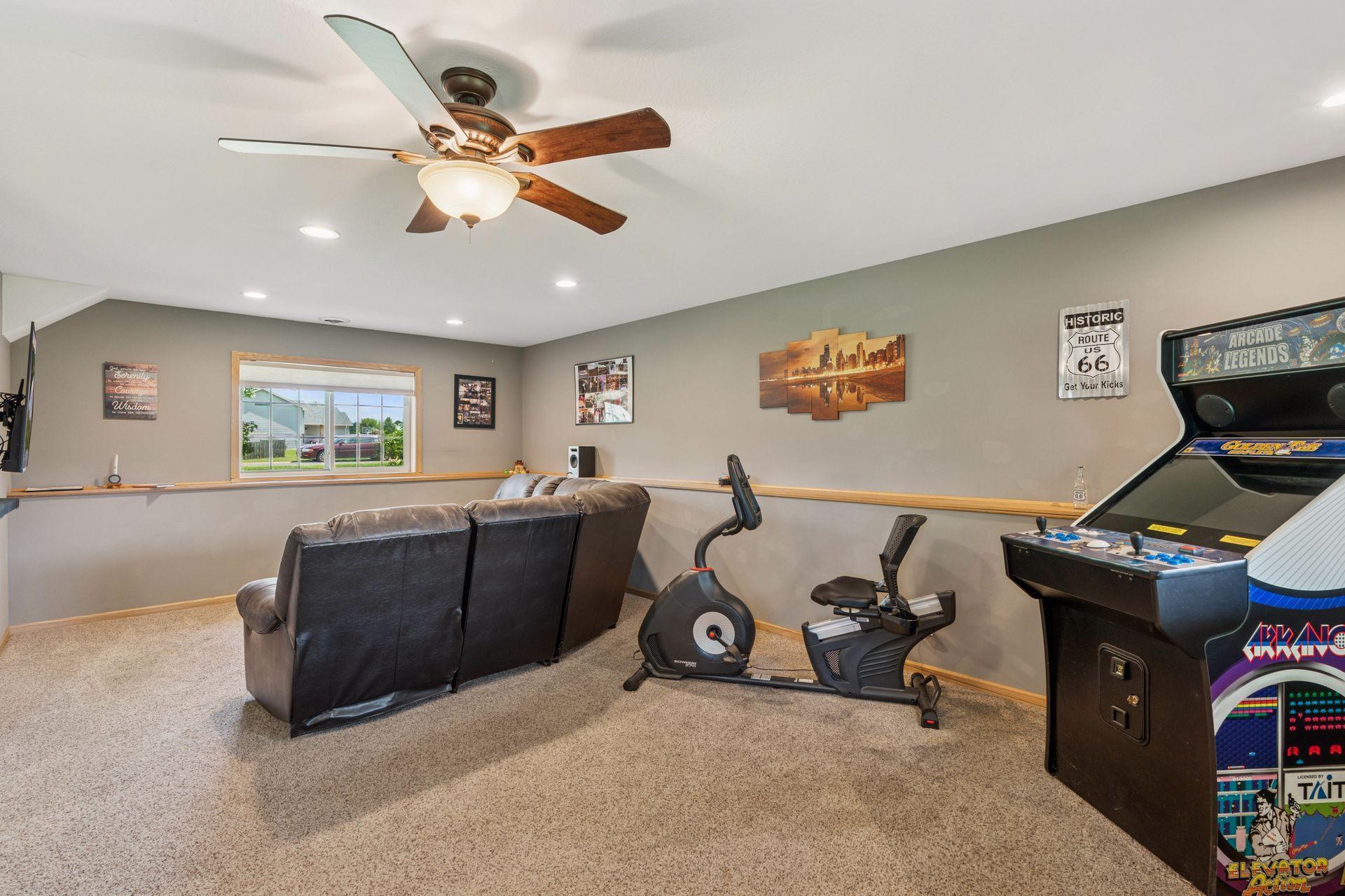 37922 Harvester Avenue - Spacecrafting - 0026.jpg