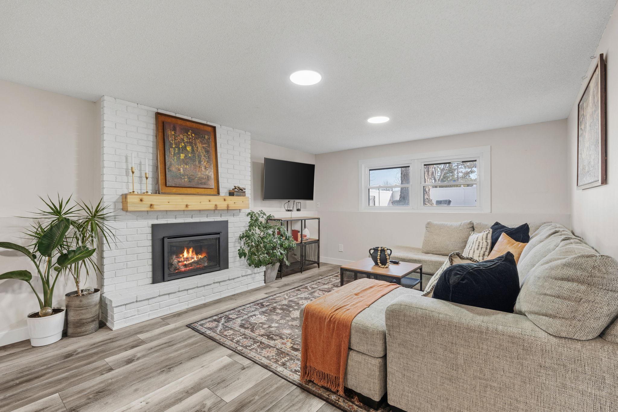 New gas fireplace for you to enjoy!