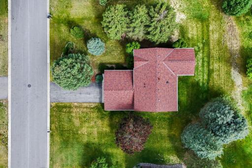 New roof (2023) offers added peace of mind.