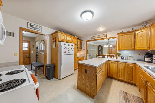 302 W Douglas Street, Arlington, MN 55307