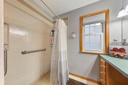 302 W Douglas Street, Arlington, MN 55307