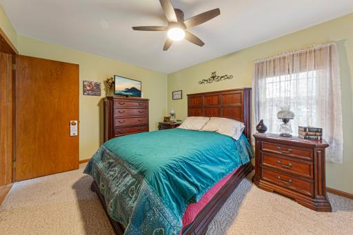 302 W Douglas Street, Arlington, MN 55307
