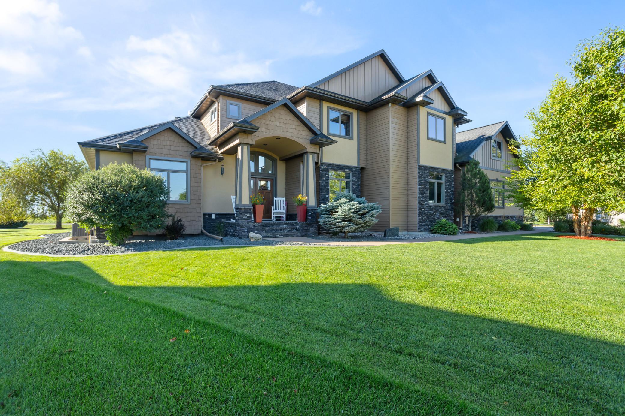 4856 2nd St SW Moorhead