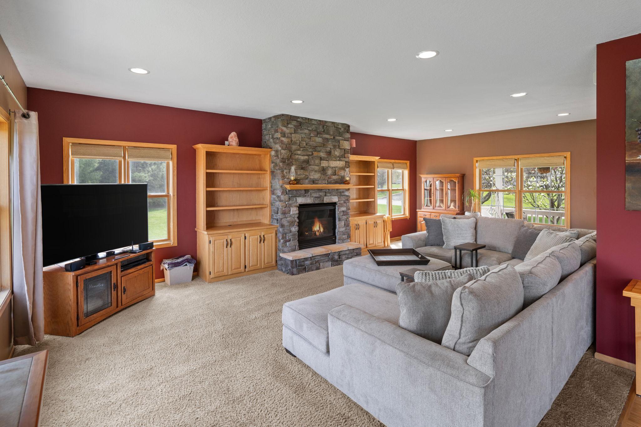 20-web-or-mls-2723-174th-ave-ne.jpg