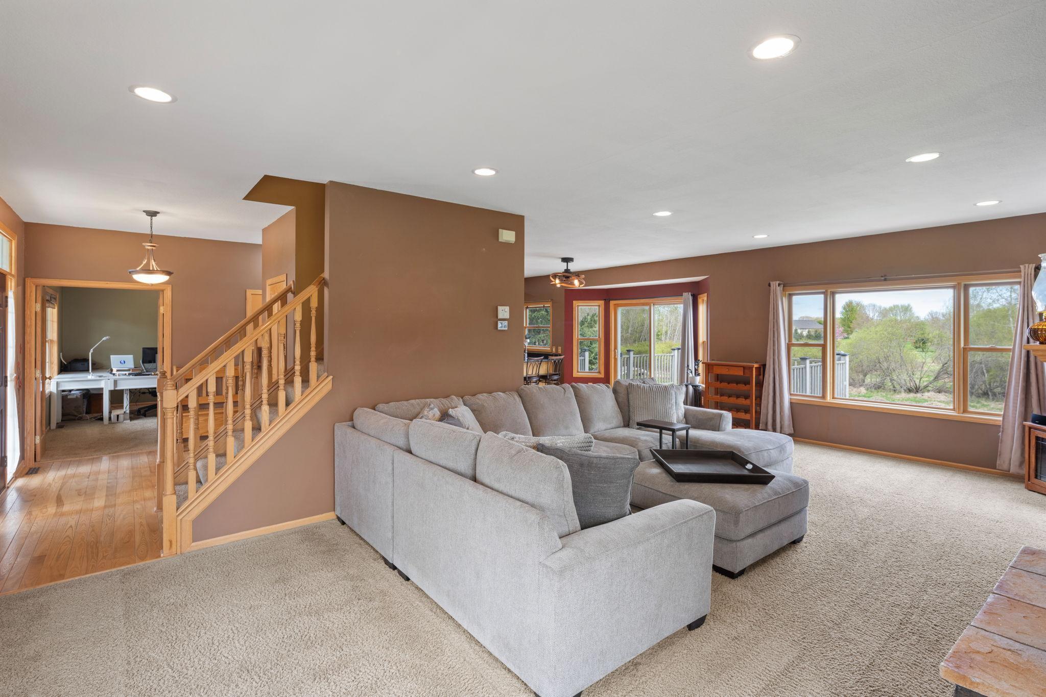 18-web-or-mls-2723-174th-ave-ne.jpg