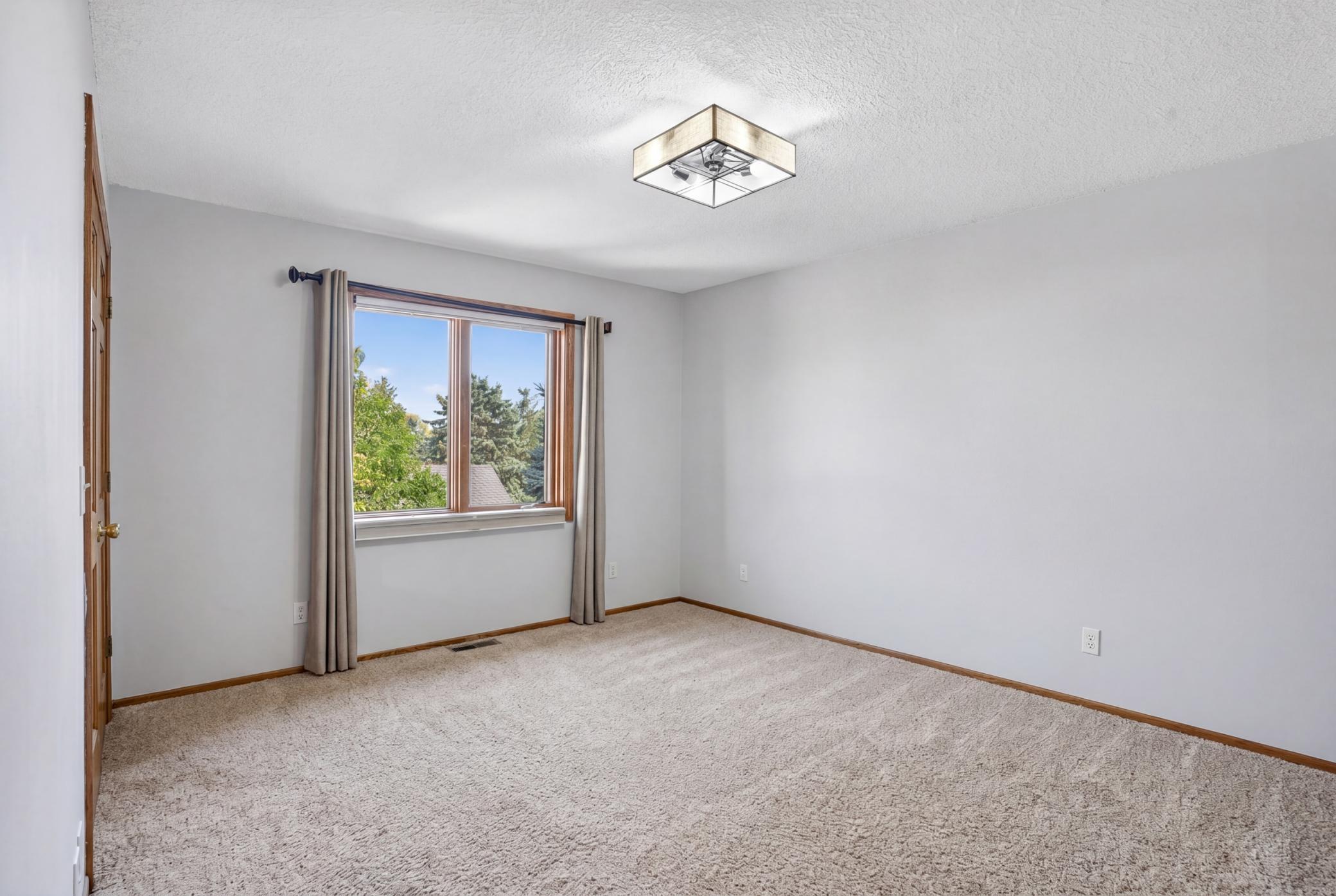 Bedroom upper