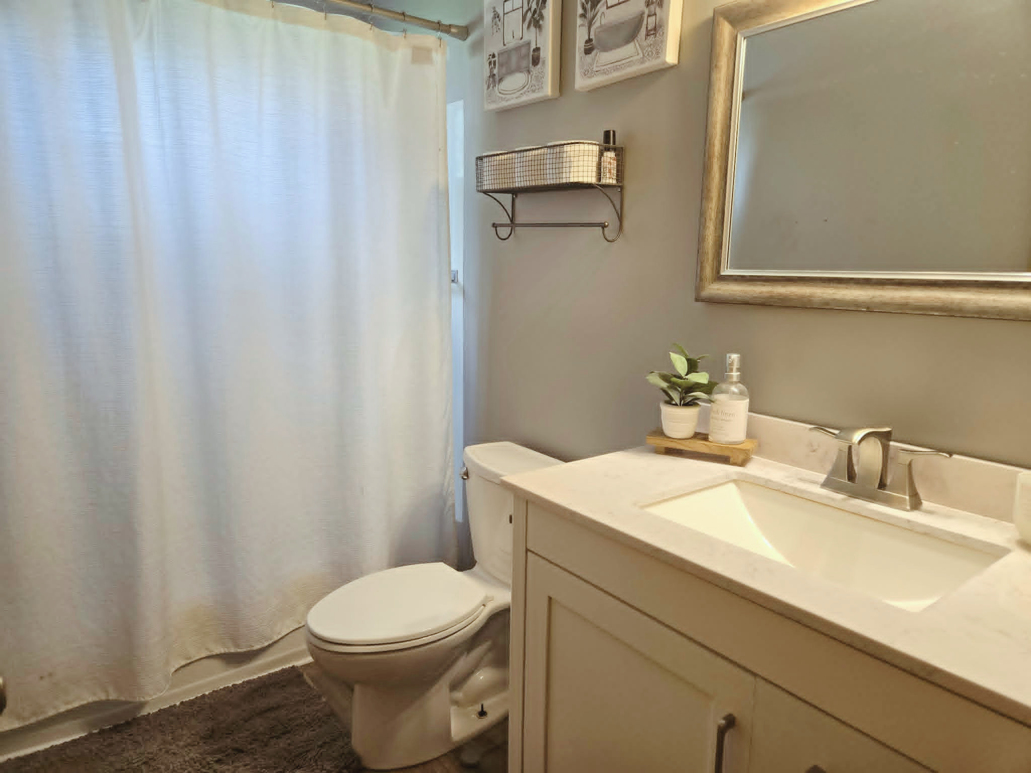 Main bath.png