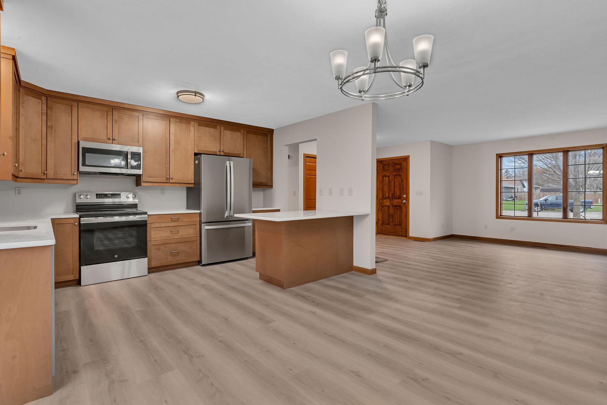 Main level kitchen!