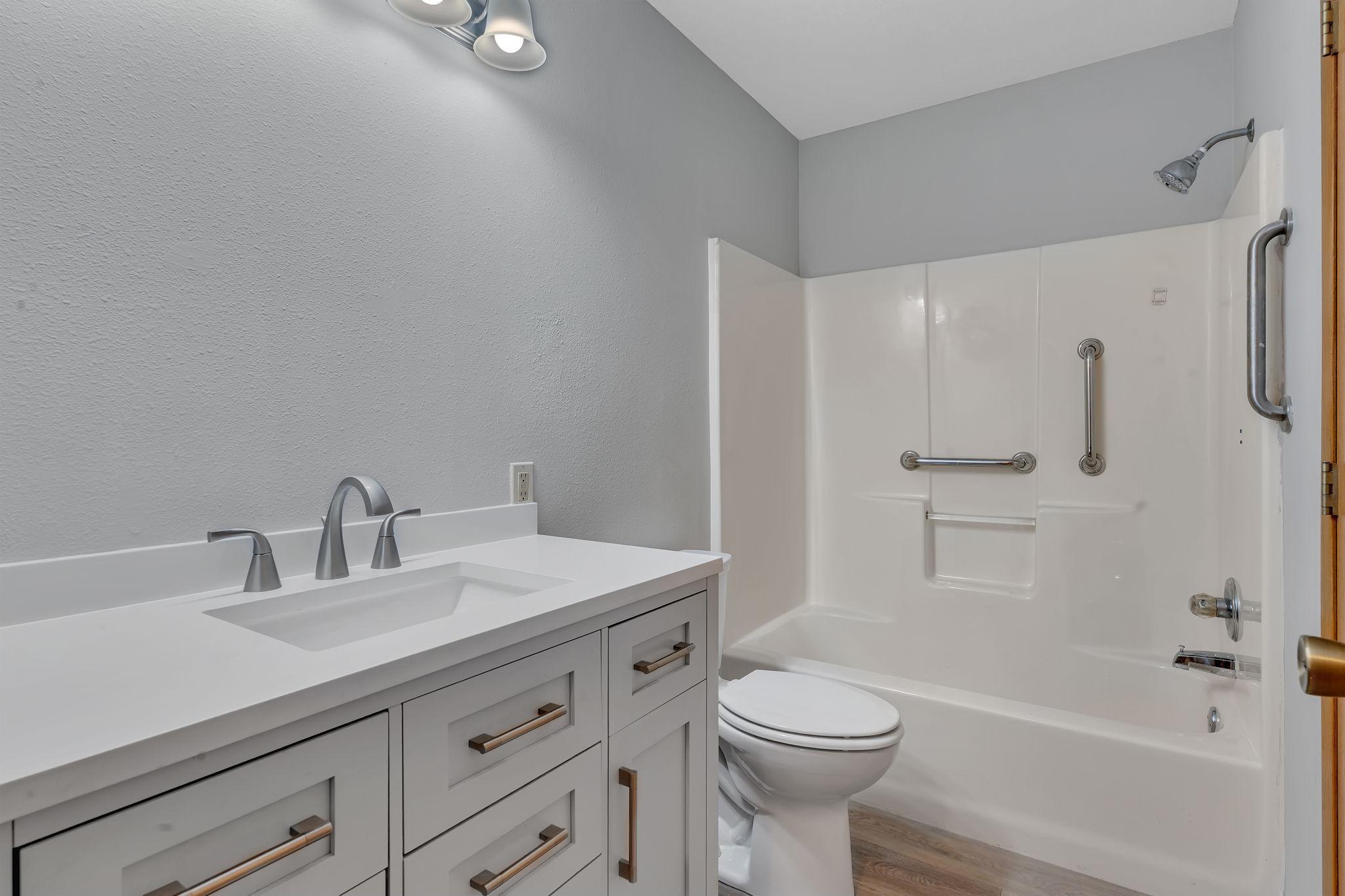 Main level full bath!