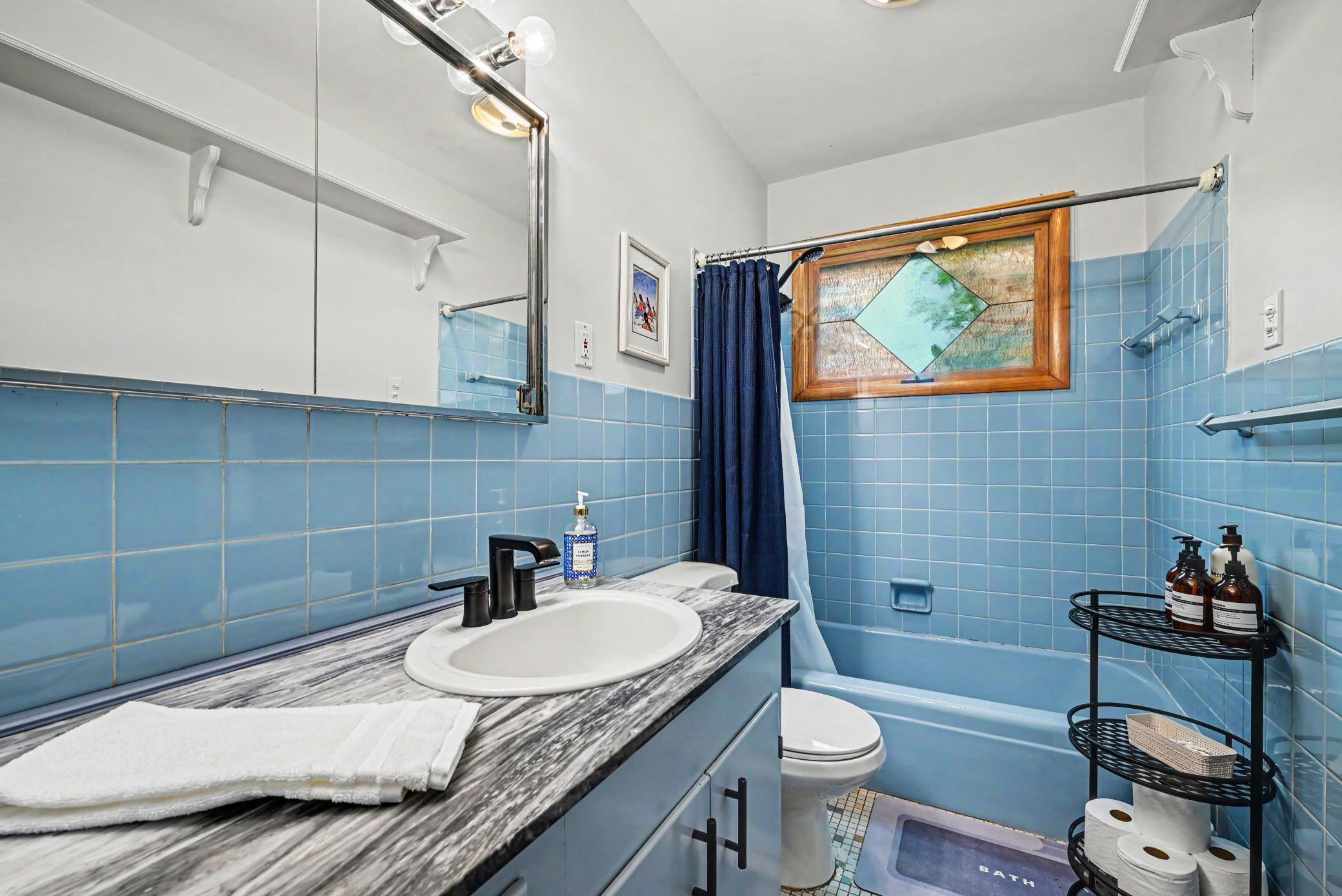 Full bathroom - main floor.